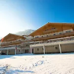 Apartamento Seasons By In One Kaprun