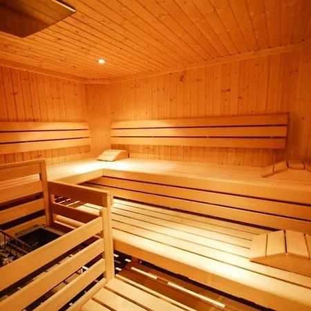 Seasons By In One Kaprun