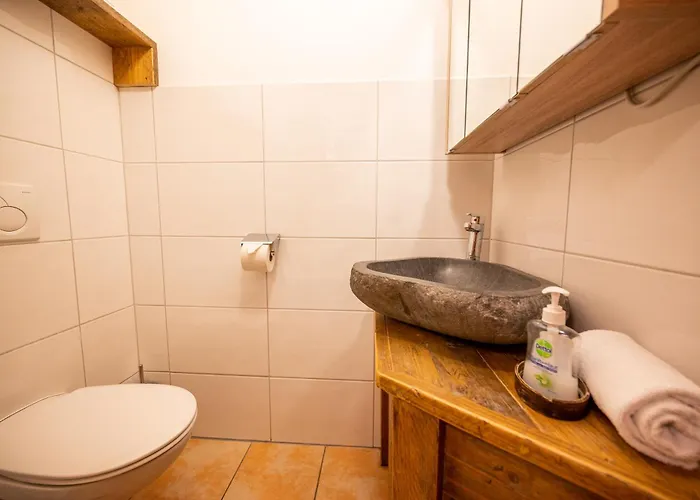 Seasons By In One 公寓